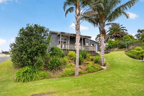 Photo of property in 16 Settlement Road, Kaiwaka, 0573