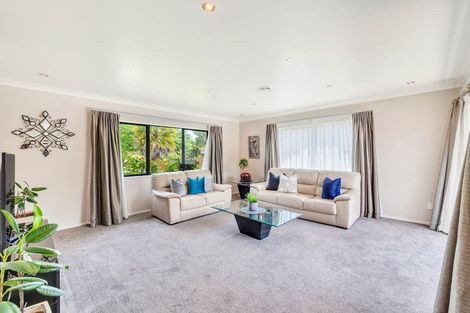Photo of property in 51 Sapperton Drive, Henderson, Auckland, 0612