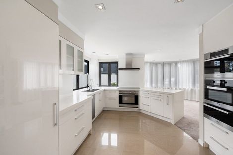 Photo of property in 35 Saltburn Road, Milford, Auckland, 0620