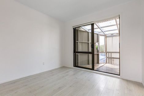 Photo of property in 7 Kaweka Street, New Lynn, Auckland, 0600