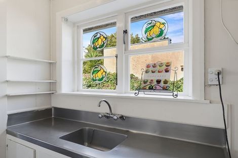 Photo of property in 59 Weston Avenue, Roslyn, Palmerston North, 4414