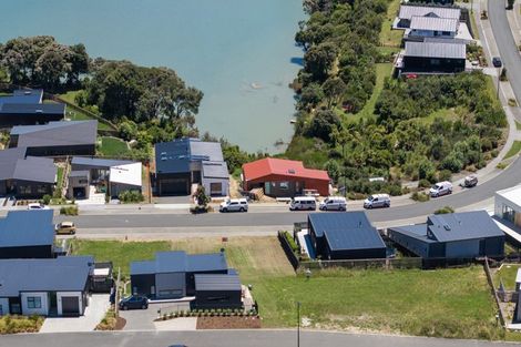 Photo of property in 25 Omahina Street, Raglan, 3225