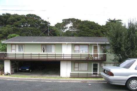 Photo of property in 1/142 Lancaster Road, Beach Haven, Auckland, 0626