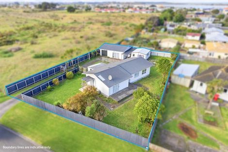 Photo of property in 34 Carson Street, Castlecliff, Whanganui, 4501