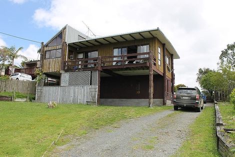 Photo of property in 37 Whaka Street, Maungaturoto, 0520