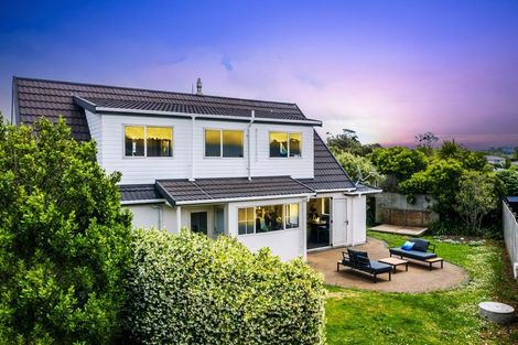 Photo of property in 11 Sunny Crescent, Huapai, Kumeu, 0810