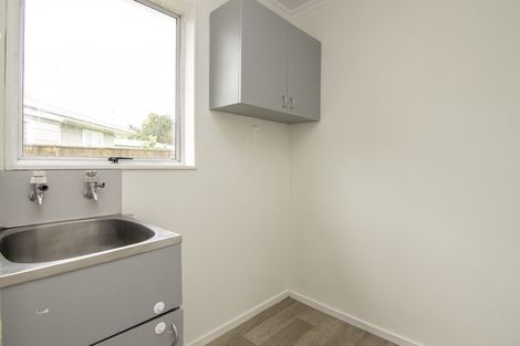 Photo of property in 33 Rhodes Drive, Kelvin Grove, Palmerston North, 4414