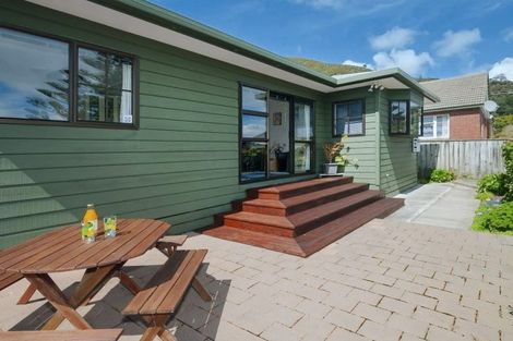 Photo of property in 182a Whites Line East, Waiwhetu, Lower Hutt, 5010