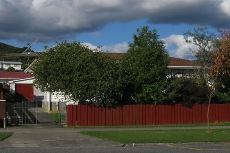 Photo of property in 4 Meremere Street, Wainuiomata, Lower Hutt, 5014