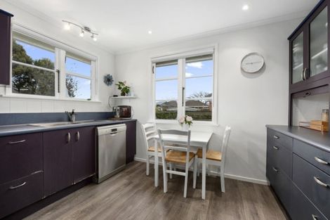 Photo of property in 6 Hazel Street, Ebdentown, Upper Hutt, 5018