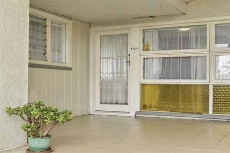 Photo of property in 70 Roberton Road, Avondale, Auckland, 1026