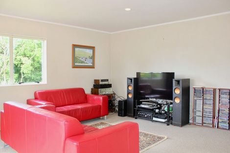 Photo of property in 2/39 Lancaster Road, Beach Haven, Auckland, 0626