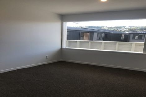 Photo of property in 10/74 Derwent Street, Island Bay, Wellington, 6023