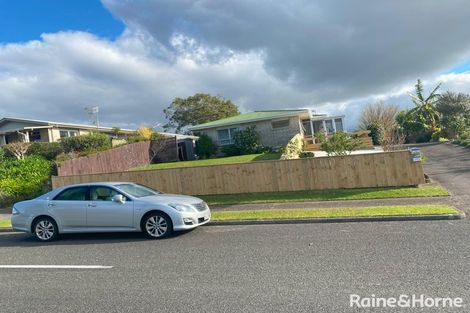 Photo of property in 140 Kingswood Road, Brookfield, Tauranga, 3110
