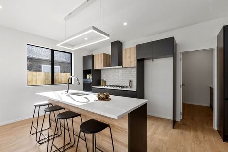 Photo of property in 3 Ropere Street, Kumeu, 0810