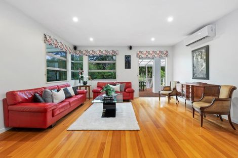 Photo of property in 5 Oakford Park Crescent, Greenhithe, Auckland, 0632