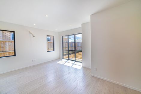 Photo of property in 18 Parton Road, Pukekohe, 2120