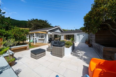 Photo of property in 215 Takapu Road, Takapu Valley, Wellington, 5028