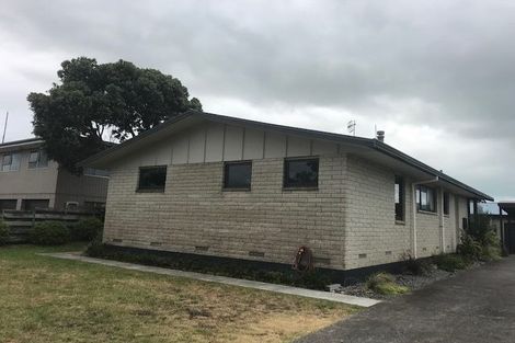 Photo of property in 6 Glenbank Road, Te Awanga, 4102