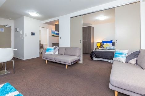 Photo of property in 2 White Road, Manurewa, Auckland, 2102