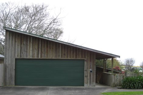 Photo of property in 71 Gilbert Street, New Plymouth, 4310