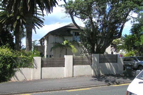 Photo of property in 1/71 Princes Street, Northcote Point, Auckland, 0627