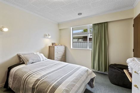 Photo of property in 48 Highbury Drive, Levin, 5510