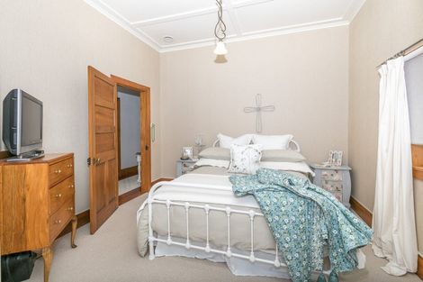 Photo of property in 106 Forest Lake Road, Forest Lake, Hamilton, 3200