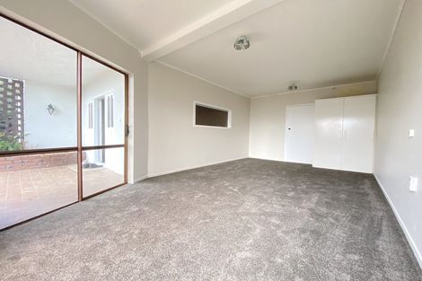 Photo of property in 2 Hogan Street, Pukekohe, 2120