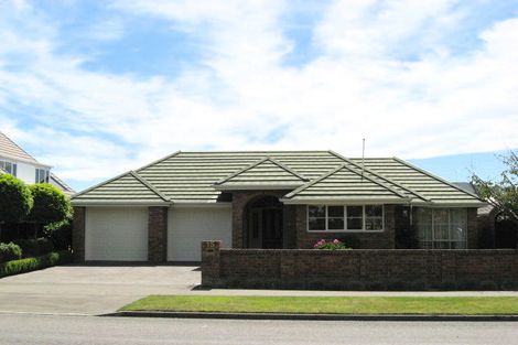 Photo of property in 15 Apsley Drive, Russley, Christchurch, 8042