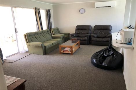Photo of property in 1/18 Matipo Road, Te Atatu Peninsula, Auckland, 0610