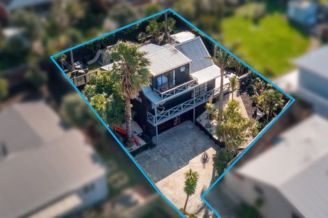 Photo of property in 2/31 Kiteroa Terrace, Rothesay Bay, Auckland, 0630