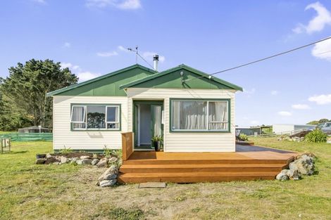 Photo of property in 82 Himatangi Beach Road, Himatangi, Foxton, 4891