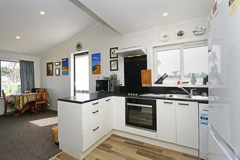 Photo of property in 59 Gisborne Terrace, Opunake, 4616