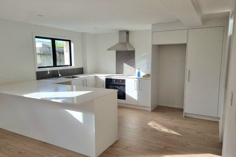 Photo of property in 12 Sunward Rise, Glenfield, Auckland, 0629