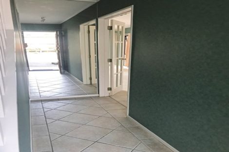 Photo of property in 1/8 Daria Place, Northpark, Auckland, 2013