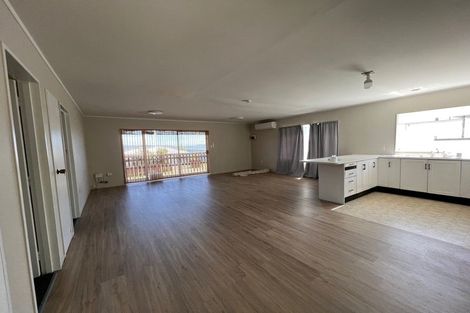 Photo of property in 94 Arahura Crescent, Waitangirua, Porirua, 5024