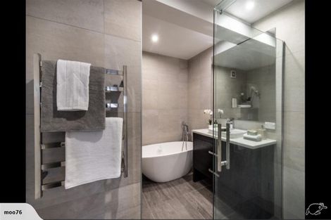 Photo of property in 2/259 Hurstmere Road, Takapuna, Auckland, 0622