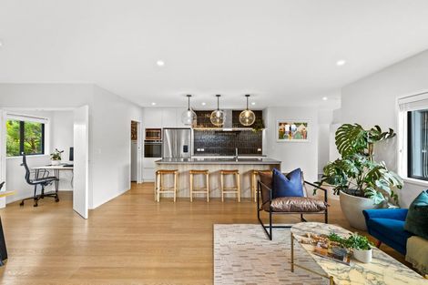 Photo of property in 75 Glenvar Ridge Road, Long Bay, Auckland, 0630