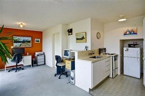 Photo of property in 44 Balmain Road, Chatswood, Auckland, 0626