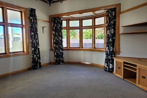 Photo of property in 12 Garrison Street, Carterton, 5713