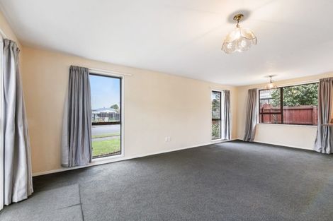 Photo of property in 12 Te Maru Place, Redwood, Christchurch, 8051