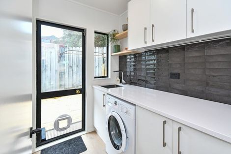 Photo of property in 1/14 Kells Place, Botany Downs, Auckland, 2010