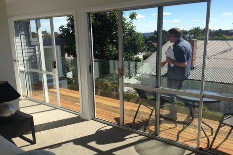 Photo of property in 1/10 Mahara Avenue, Birkenhead, Auckland, 0626