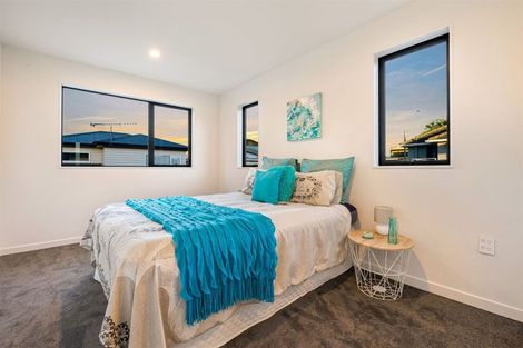 Photo of property in 627a Swanson Road, Swanson, Auckland, 0612