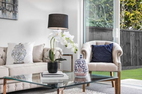 Photo of property in 39a Sutton Crescent, Papakura, 2110