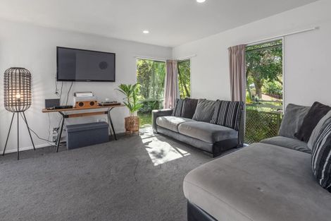 Photo of property in 77 Caribbean Drive, Unsworth Heights, Auckland, 0632