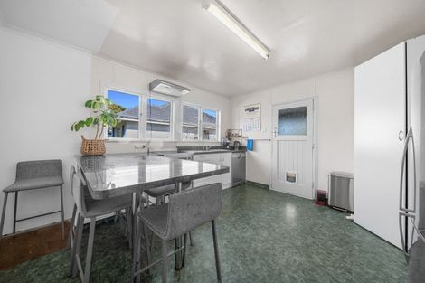 Photo of property in 24 Kuratawhiti Street, Greytown, 5712