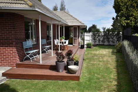 Photo of property in 384 Yaldhurst Road, Russley, Christchurch, 8042