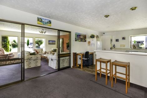 Photo of property in 98 Regency Crescent, Redwood, Christchurch, 8051